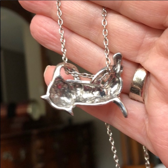 COPY - RESTOCKED Silvertone clinging cat necklace NIP - Picture 7 of 7